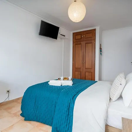 Hostwise - Bright & Cozy House With Terrace Holiday home Conceicao (Faro)