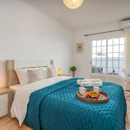 Holiday home Hostwise - Bright & Cozy House With Terrace